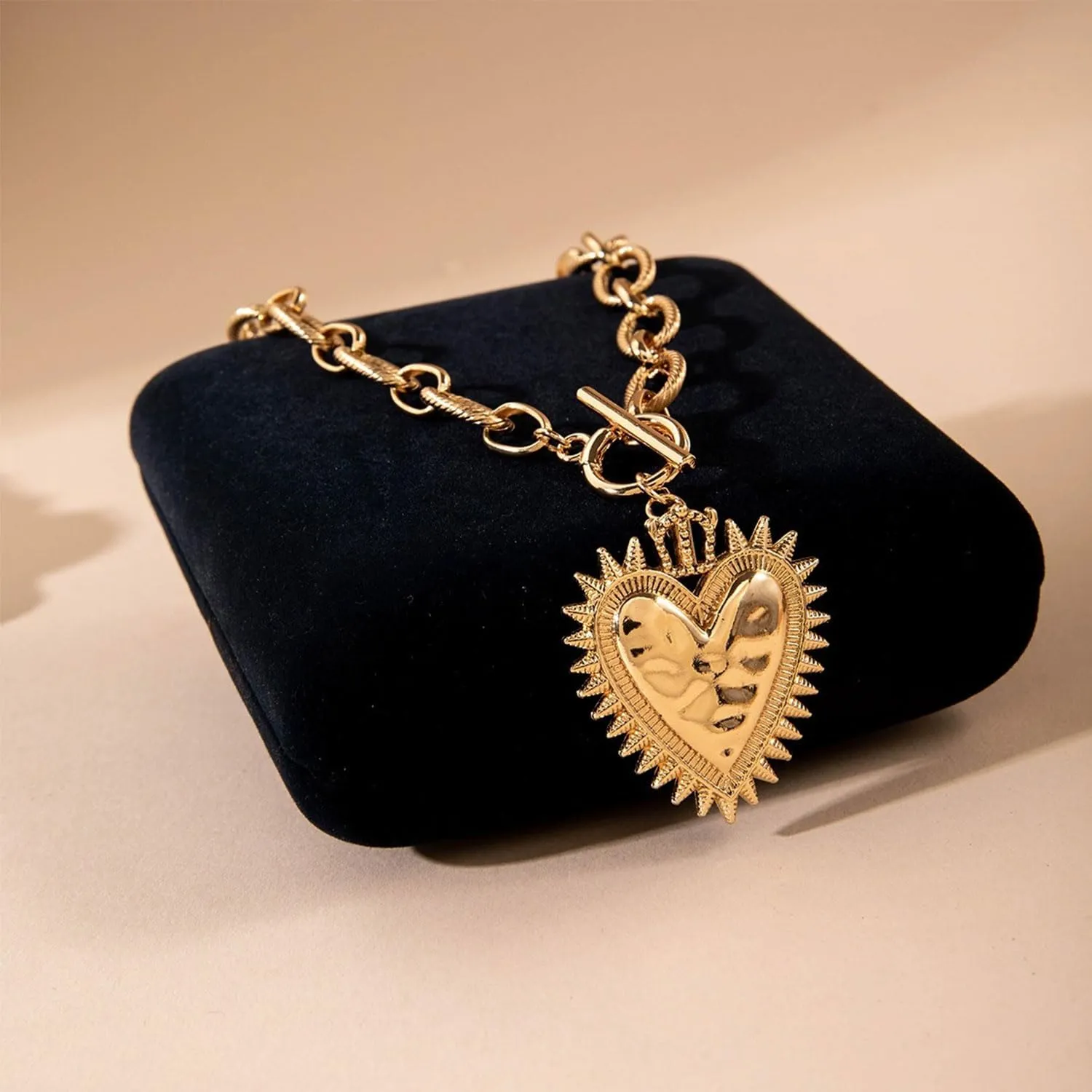 Gold Heart Necklace for Women Layered Heart Pendant Necklace Y Necklace Dainty Gold Statement Necklaces Birthday Party Jewelry Gifts for Women