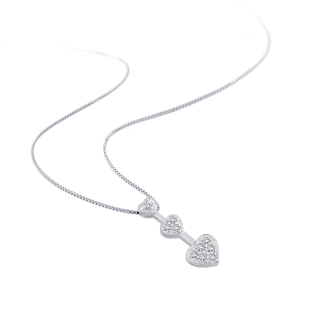 KATARINA Diamond "Three Graduating Heart" Pendant Necklace (1/10 cttw, JK, I2-I3)