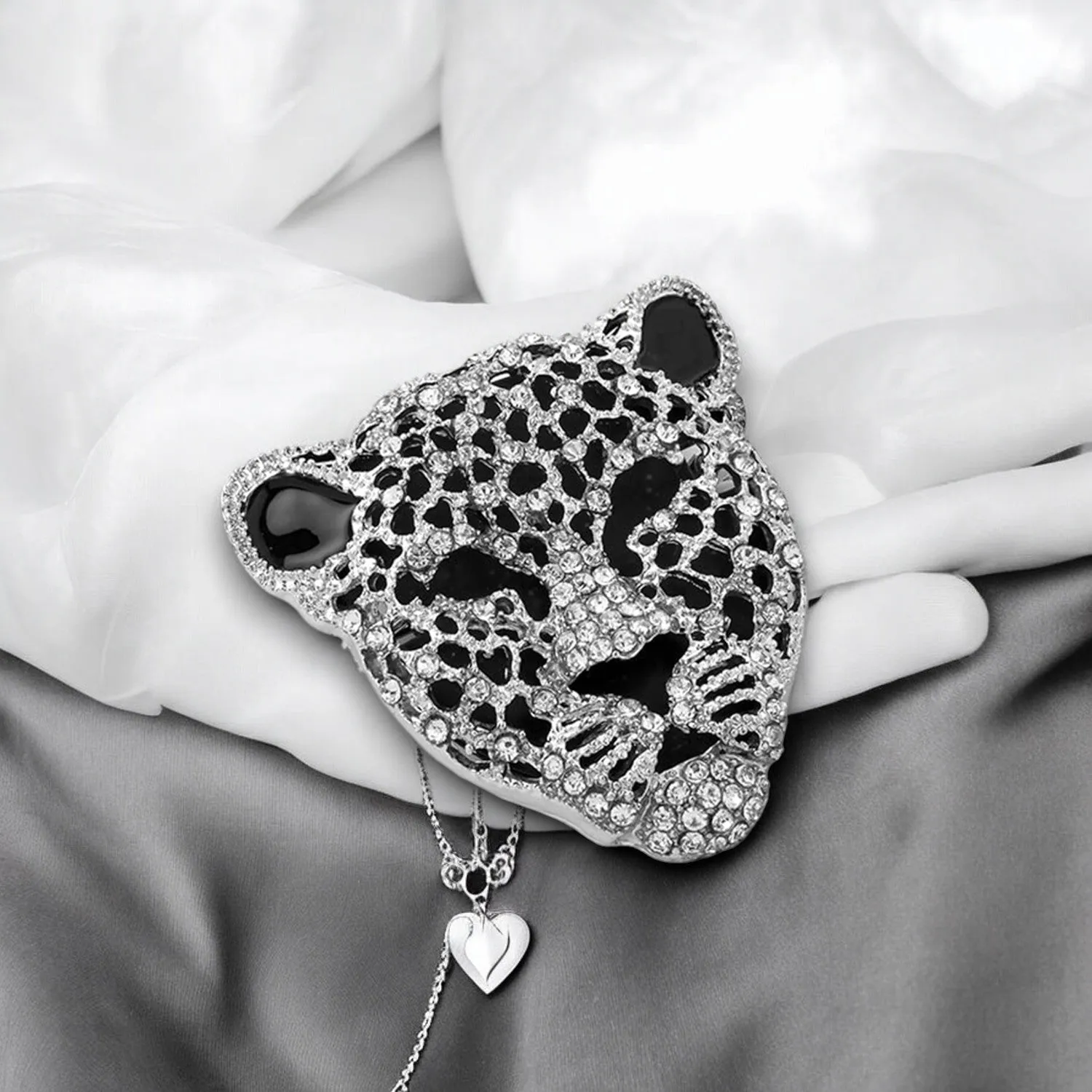 Lion Face Brooch / Lapel Pin