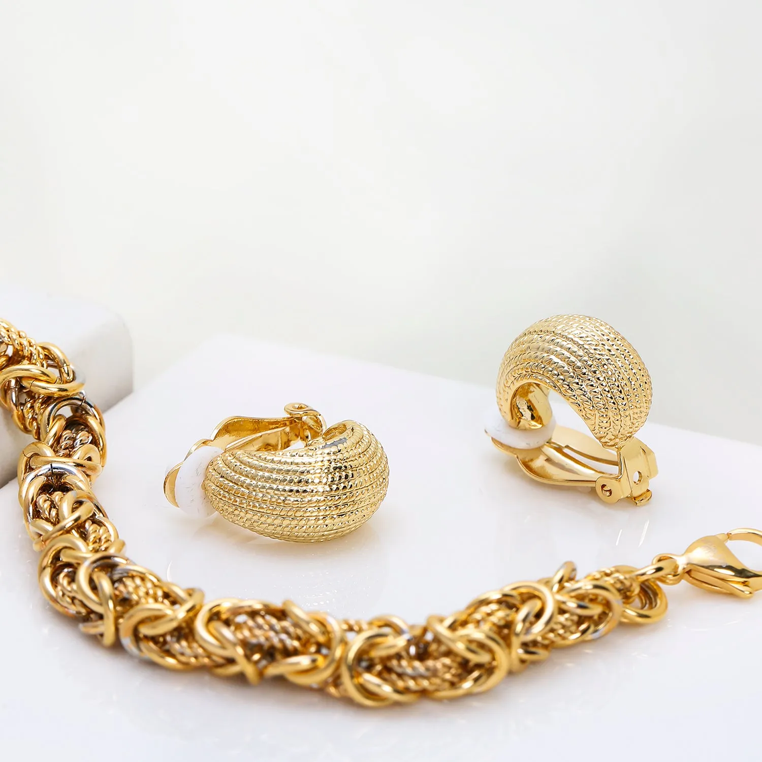 Ribbed Cable Rope Stripe Half Hoop Clip-On Earrings for Non-Pierced Ears Gold Tone